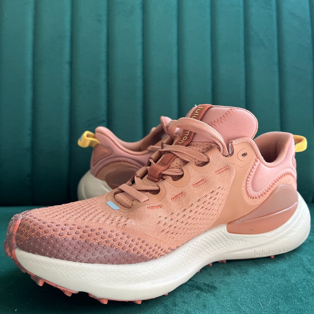 beyondfeel women’s trail running shoe Sedona Sunset/studio pink/ancient copper